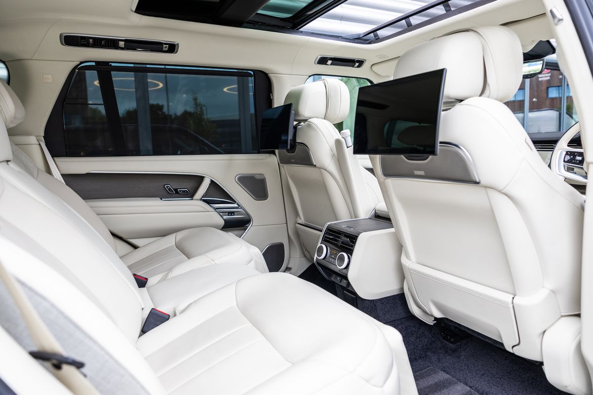 2023 Land Rover Range Rover SV Autobiography LWB