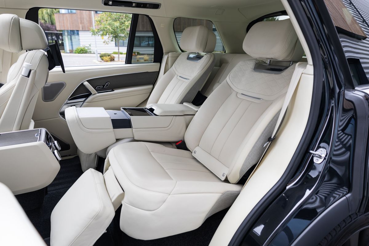 2023 Land Rover Range Rover SV Autobiography LWB