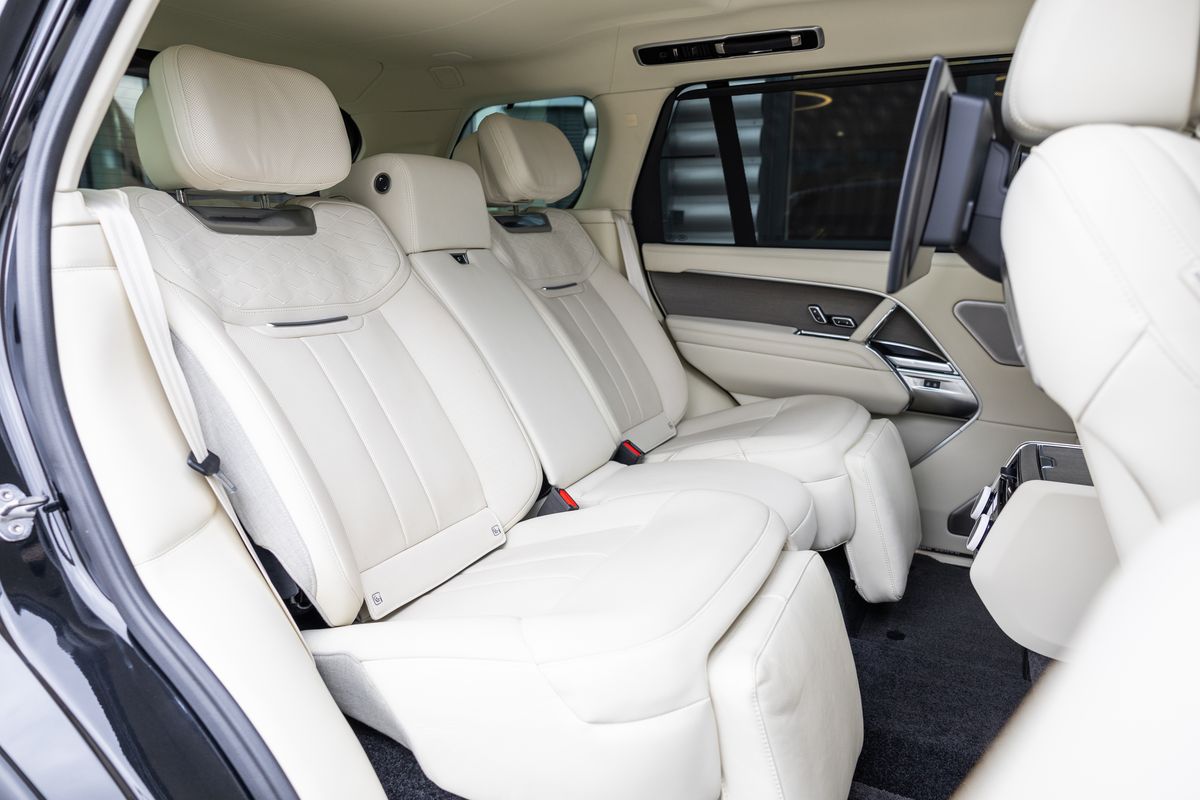 2023 Land Rover Range Rover SV Autobiography LWB
