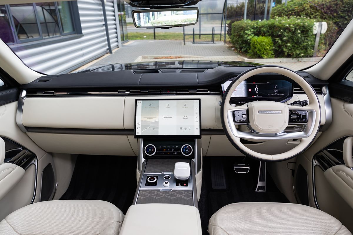 2023 Land Rover Range Rover SV Autobiography LWB