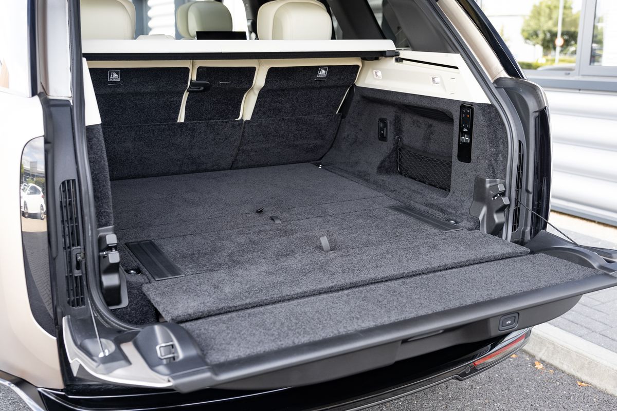 2022 Land Rover Range Rover P530 Autobiography First Edition