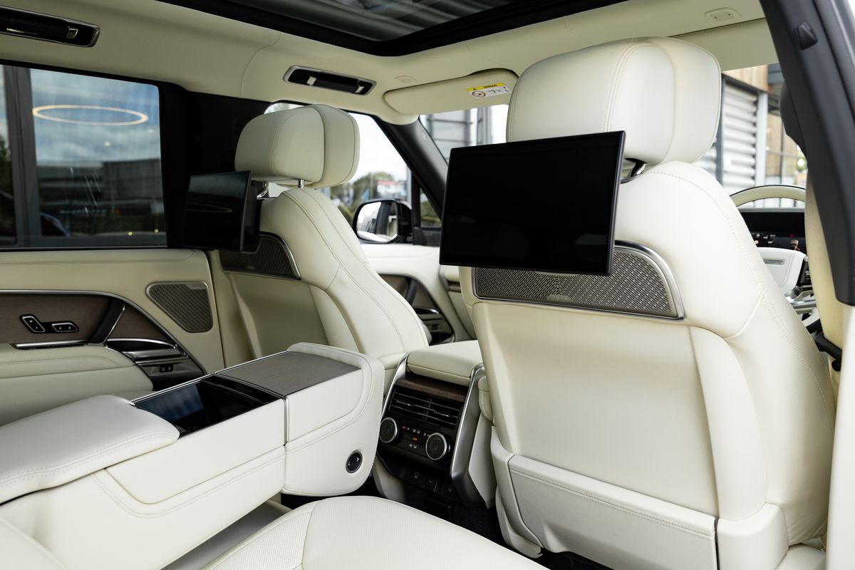2022 Land Rover Range Rover P530 Autobiography First Edition