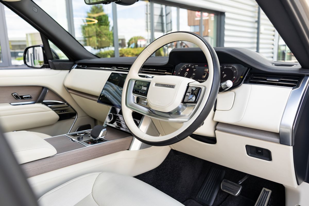 2022 Land Rover Range Rover P530 Autobiography First Edition