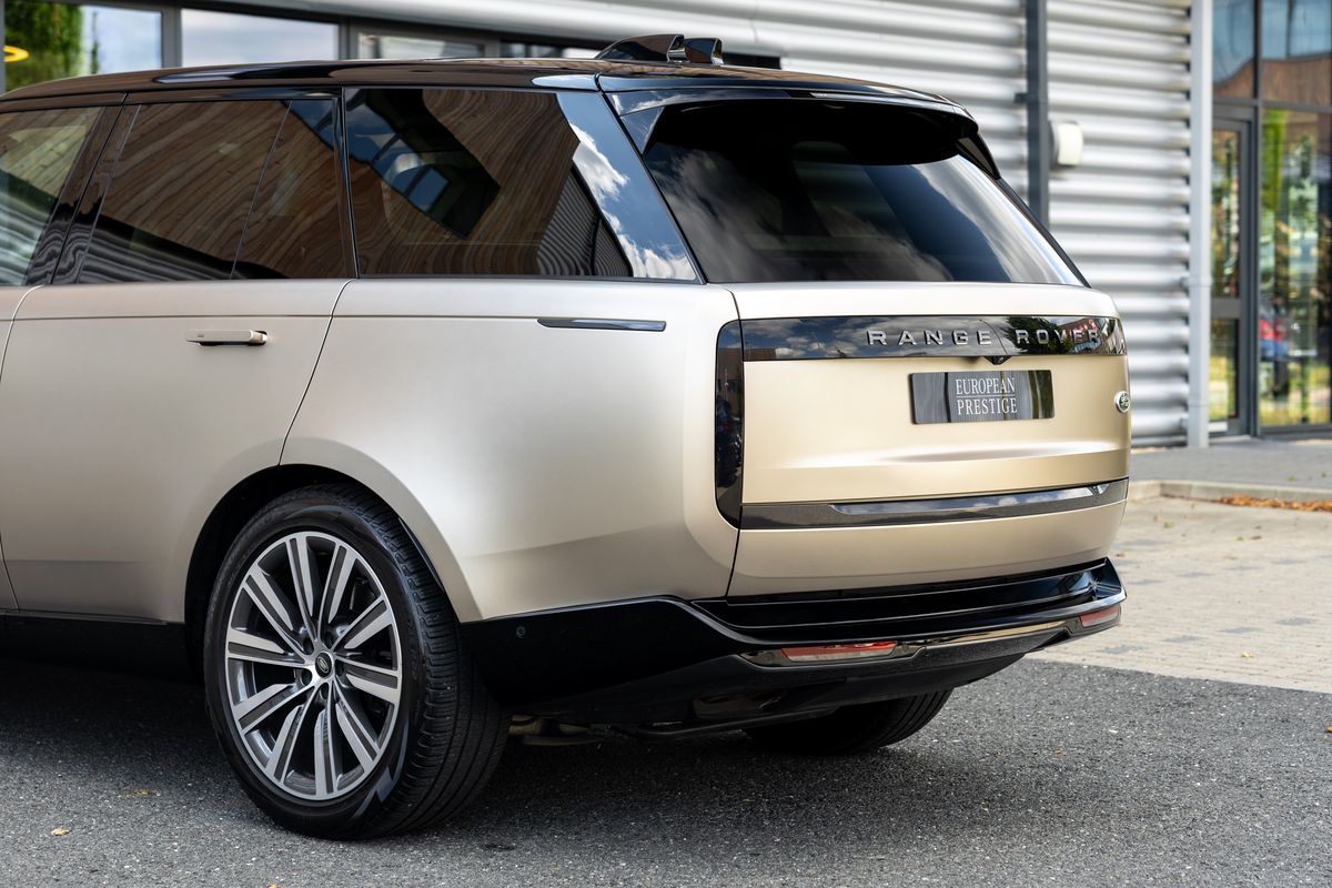 2022 Land Rover Range Rover P530 Autobiography First Edition