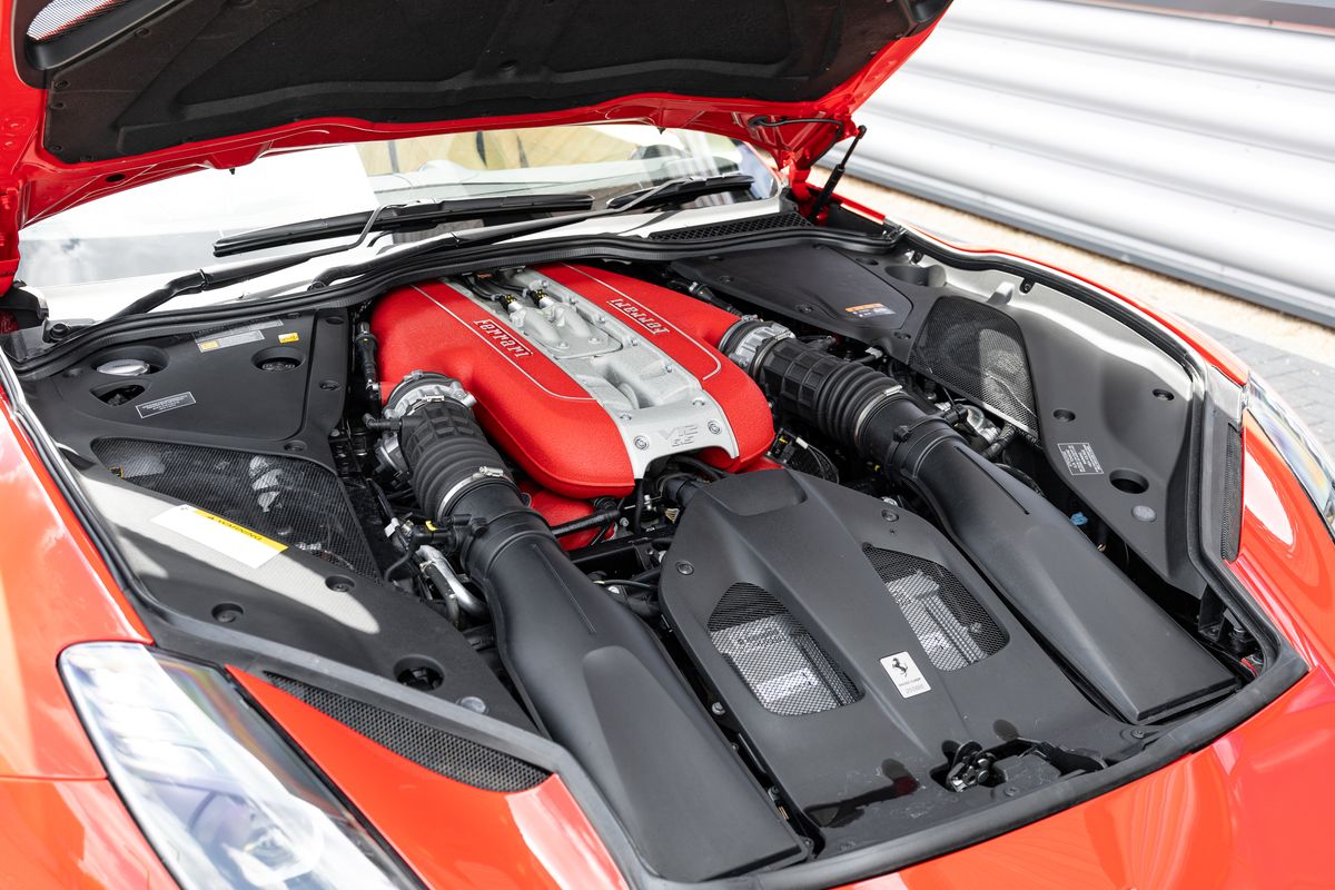2019 Ferrari 812 Superfast
