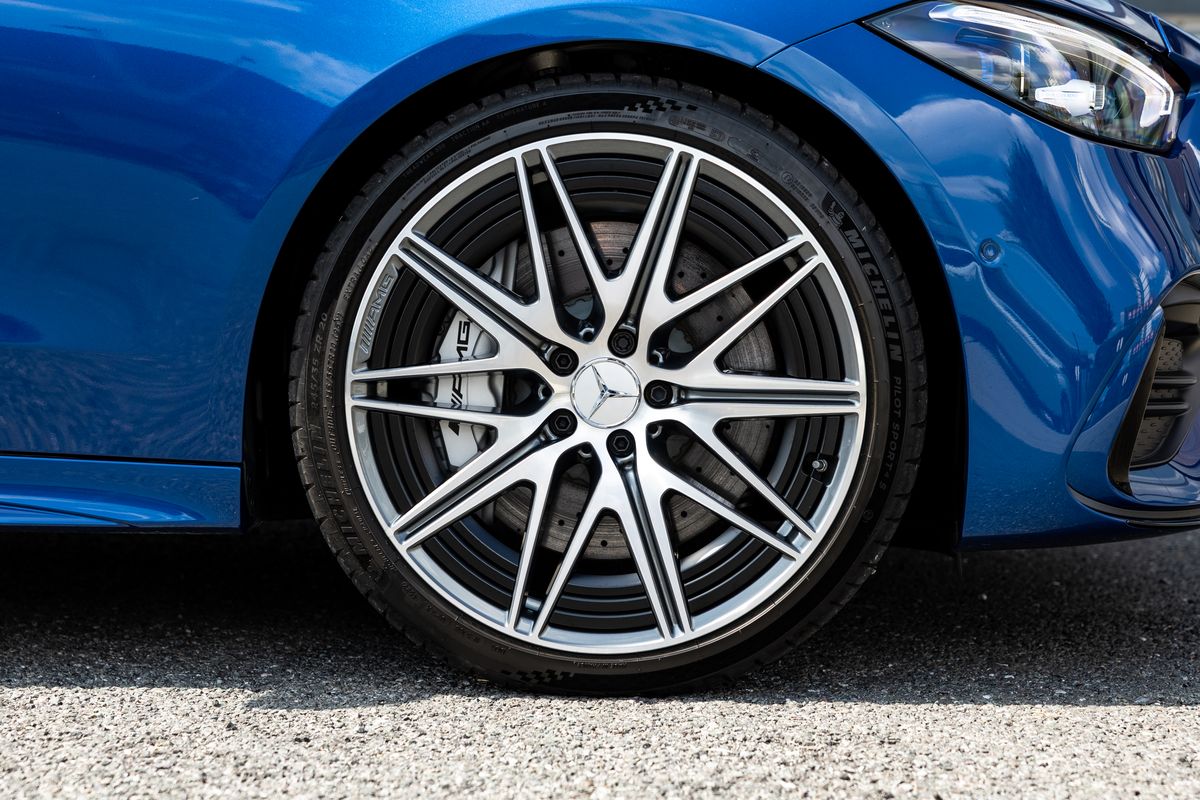 2023 Mercedes-Benz C43 AMG MHEV Premium Plus 4 MATIC Saloon