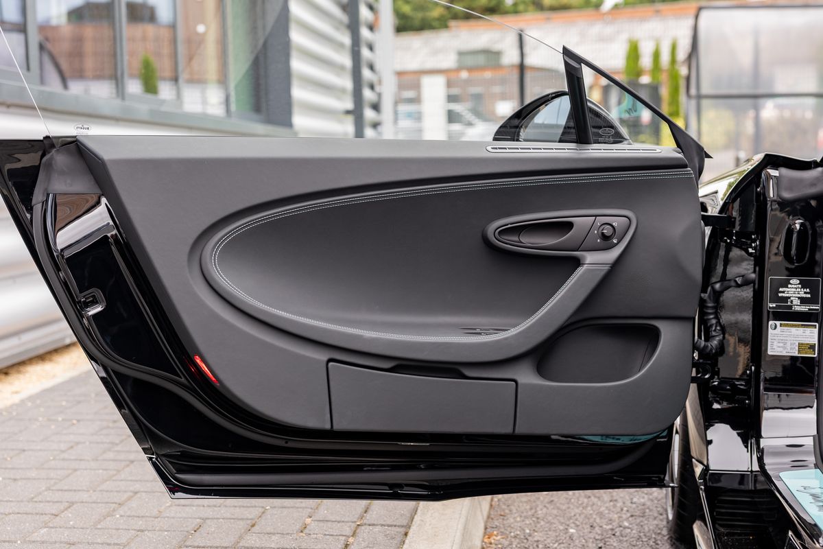 2025 Bugatti Chiron Supersport "Le Diamant Noir"
