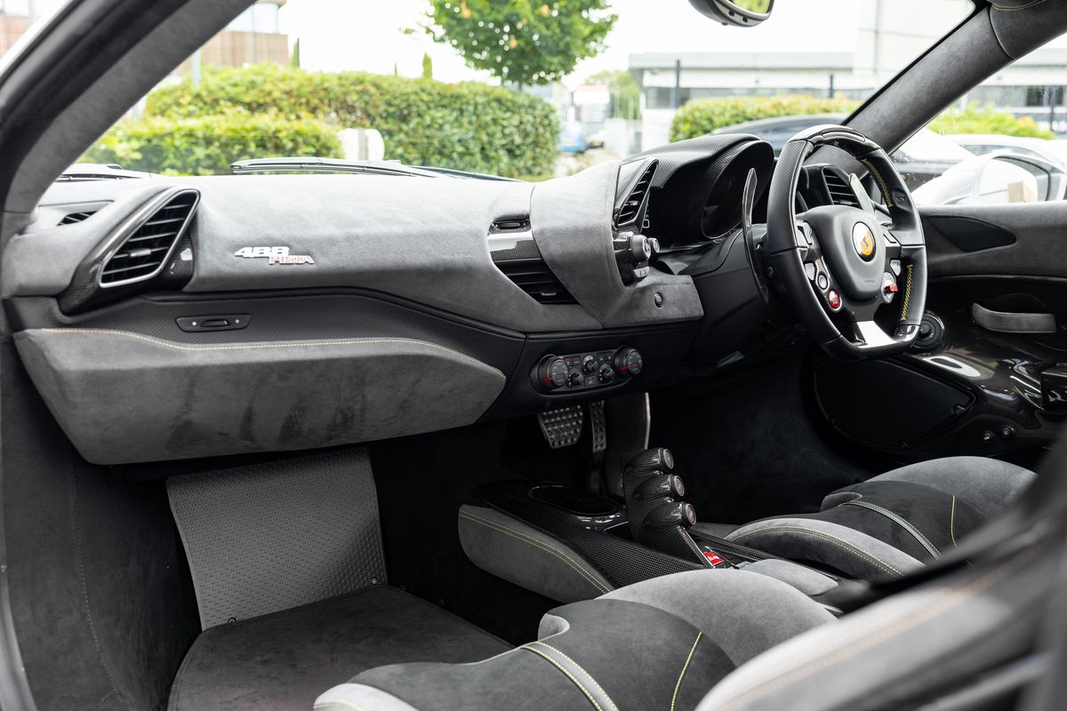 2020 Ferrari 488 Pista