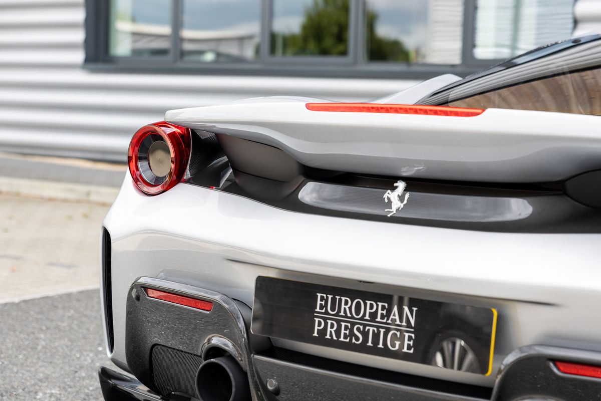 2020 Ferrari 488 Pista