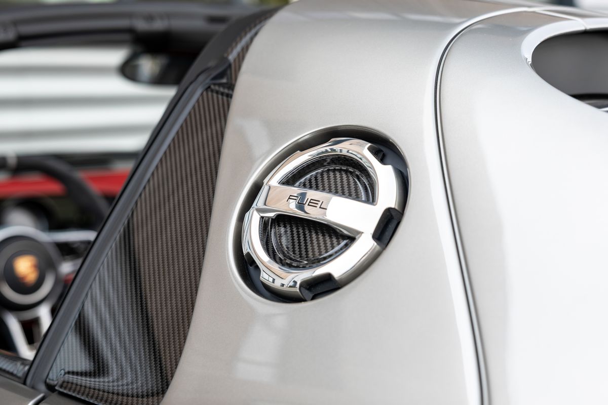 2015 Porsche 918 Spyder Weissach