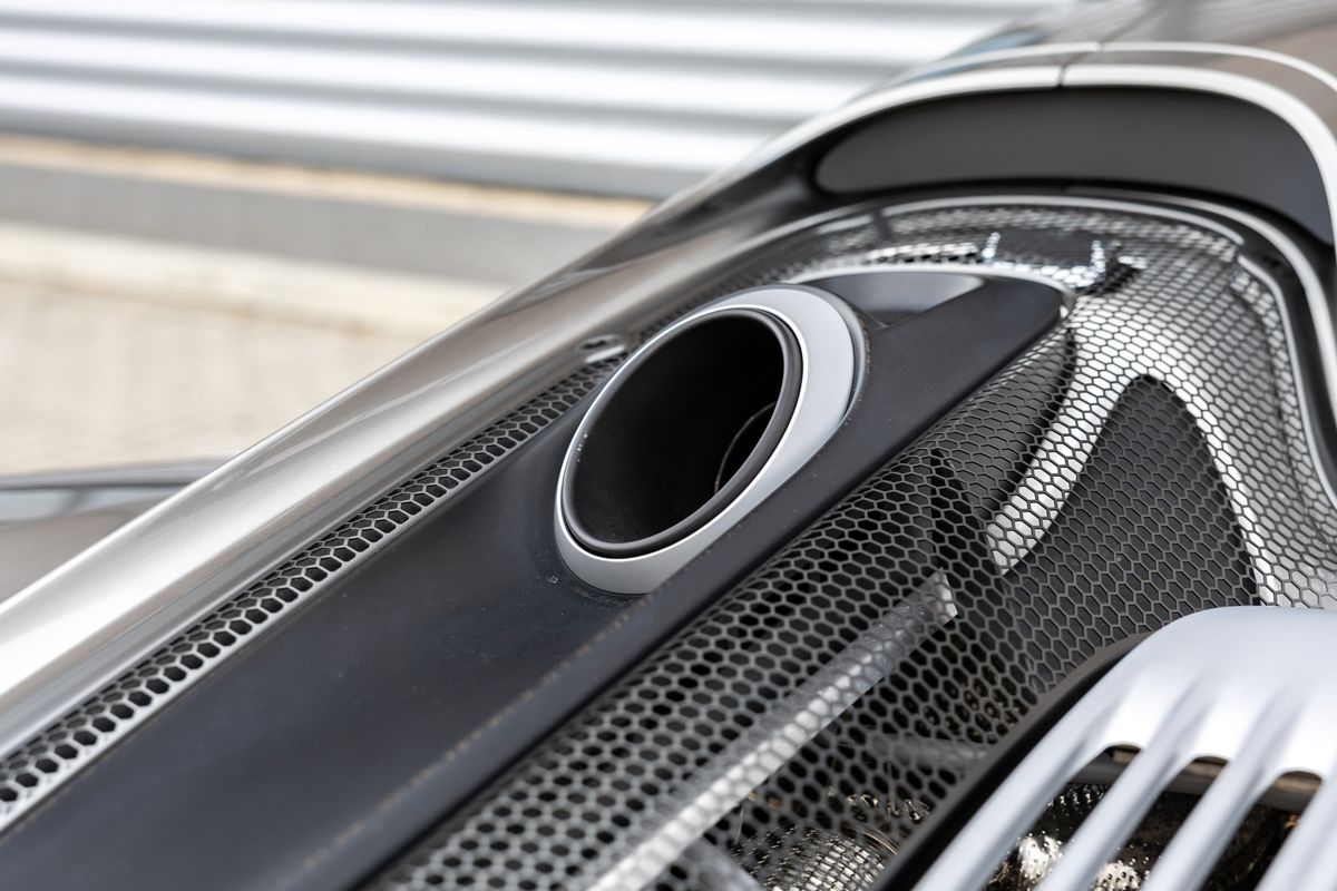 2015 Porsche 918 Spyder Weissach