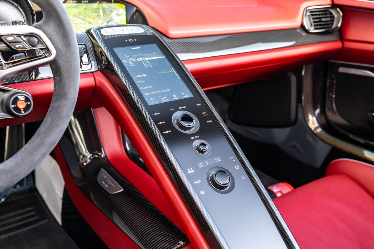 2015 Porsche 918 Spyder Weissach