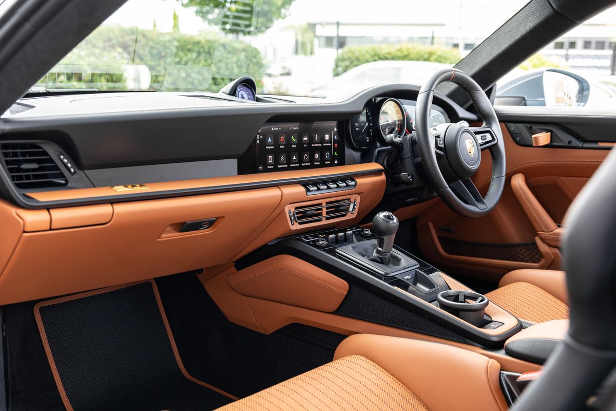 2024 Porsche 911 (992) S/T