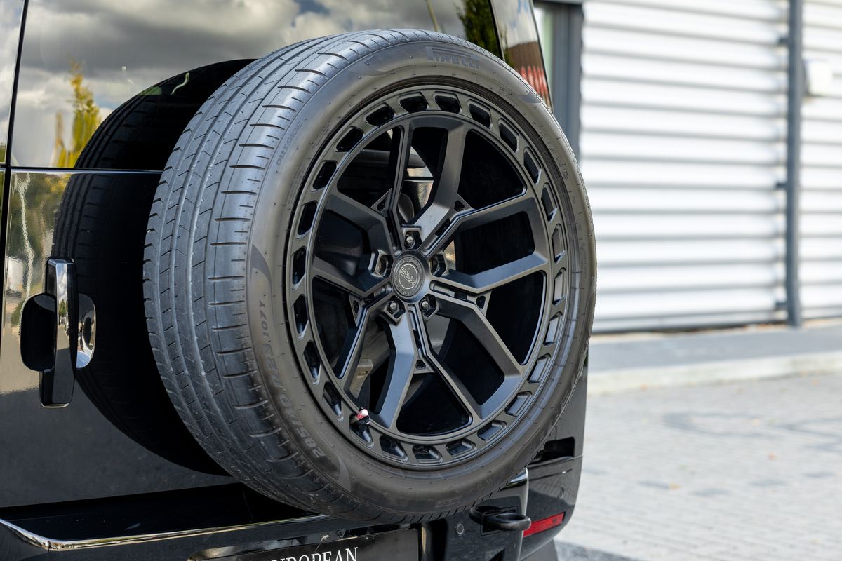 2021 Land Rover Defender 90 V8 Urban XRS
