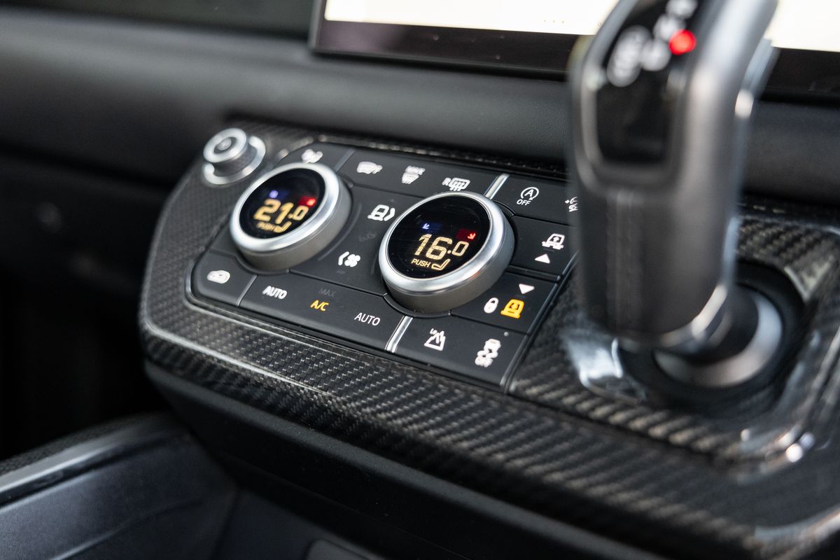 2021 Land Rover Defender 90 V8 Urban XRS