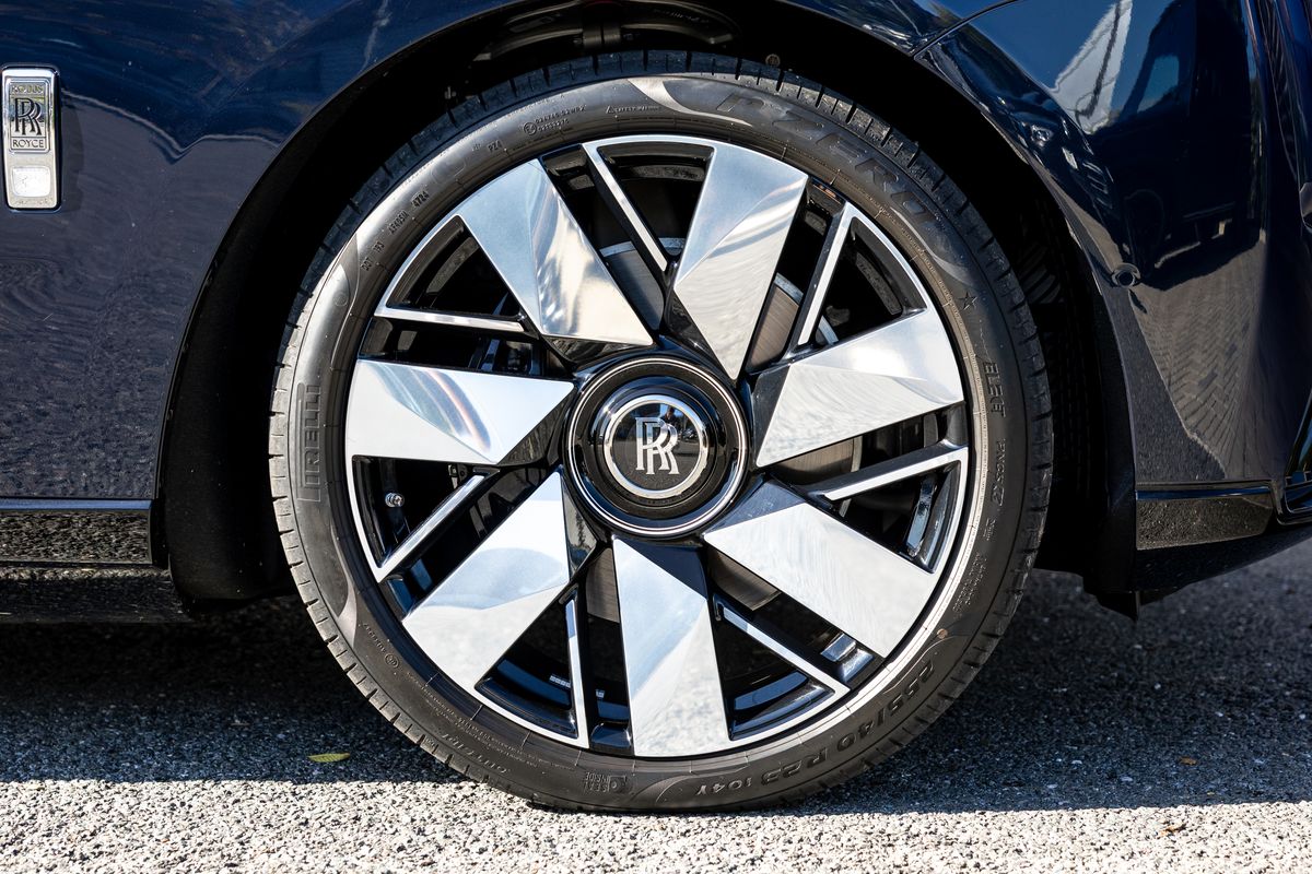 2025 Rolls-Royce Cullinan Series II