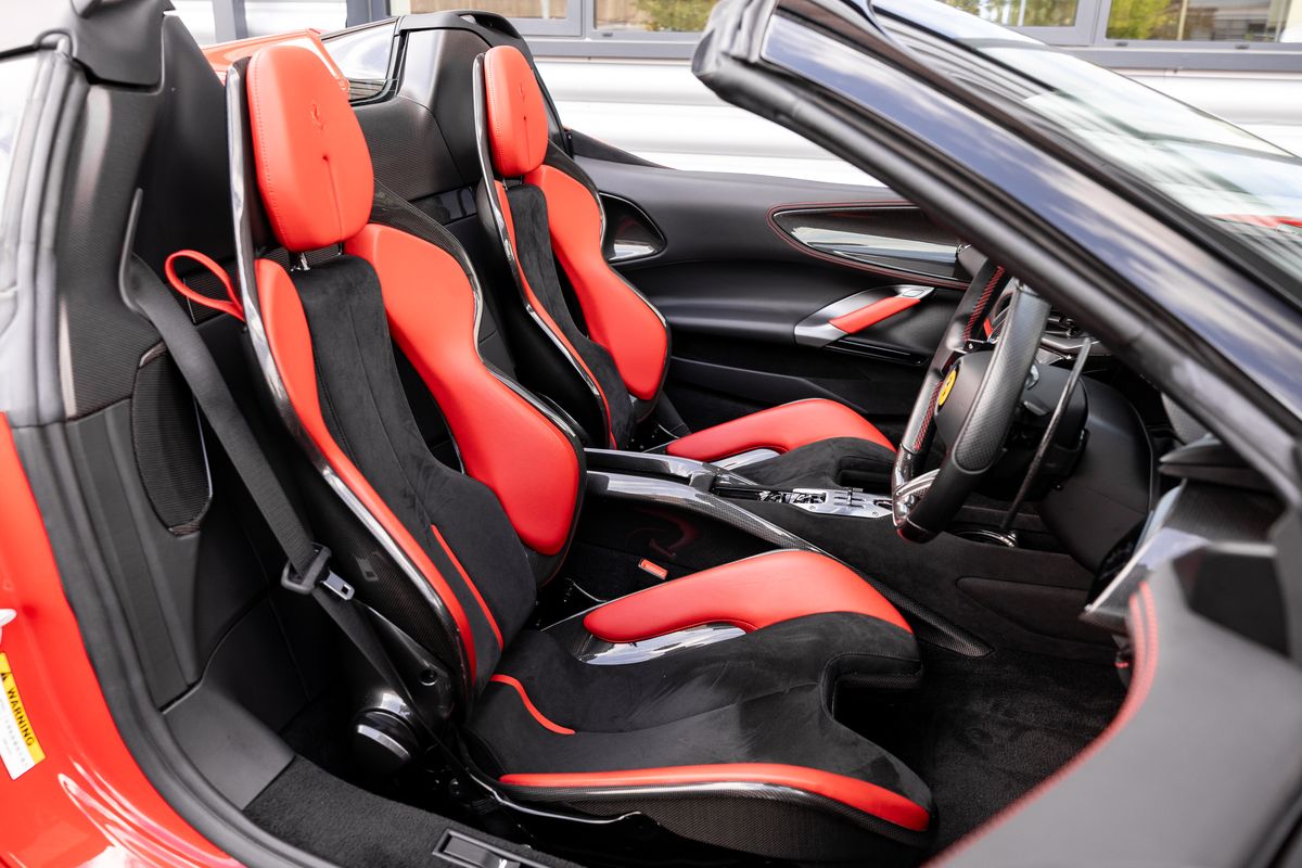 2022 Ferrari SF90 Spider Assetto Fiorano