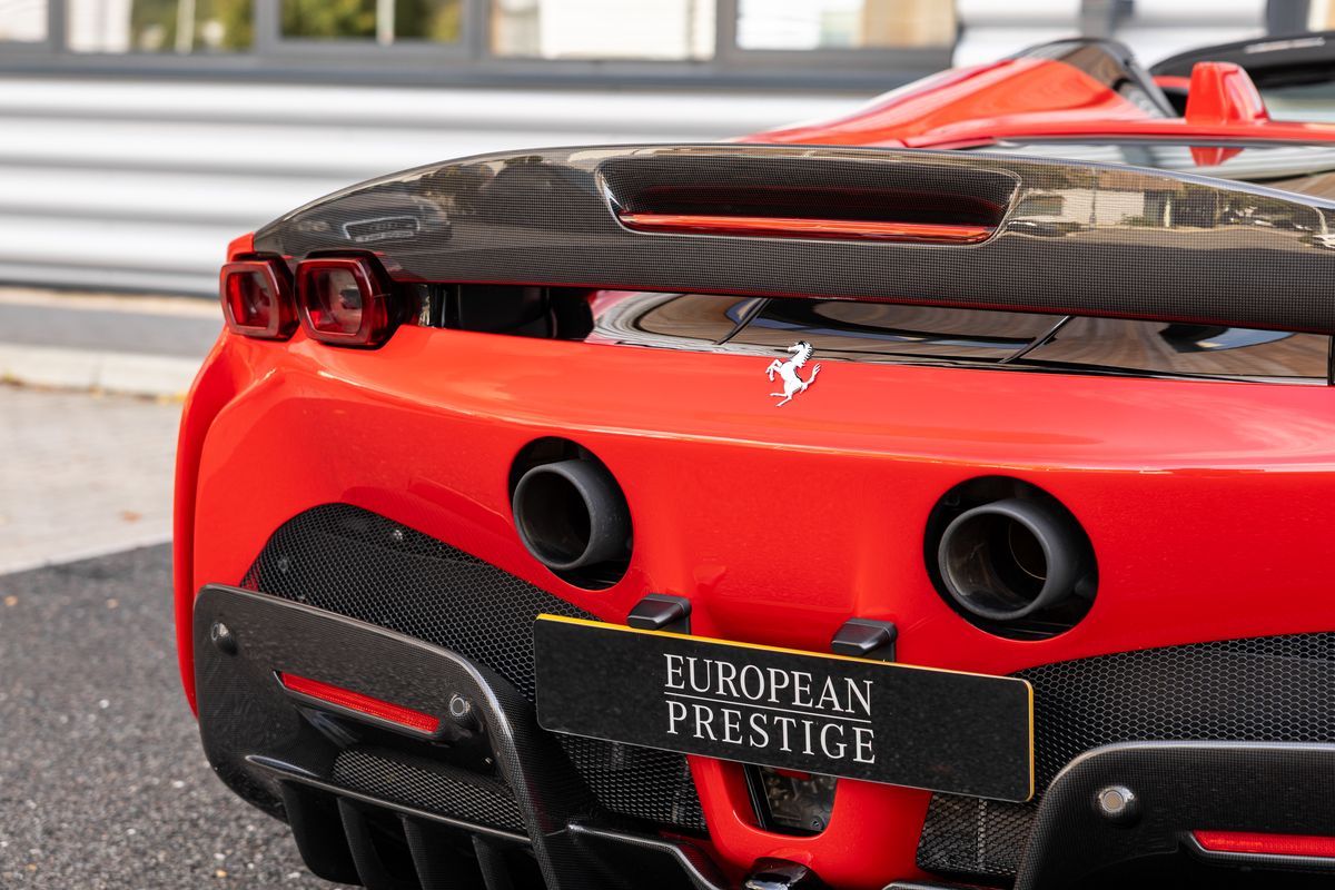 2022 Ferrari SF90 Spider Assetto Fiorano
