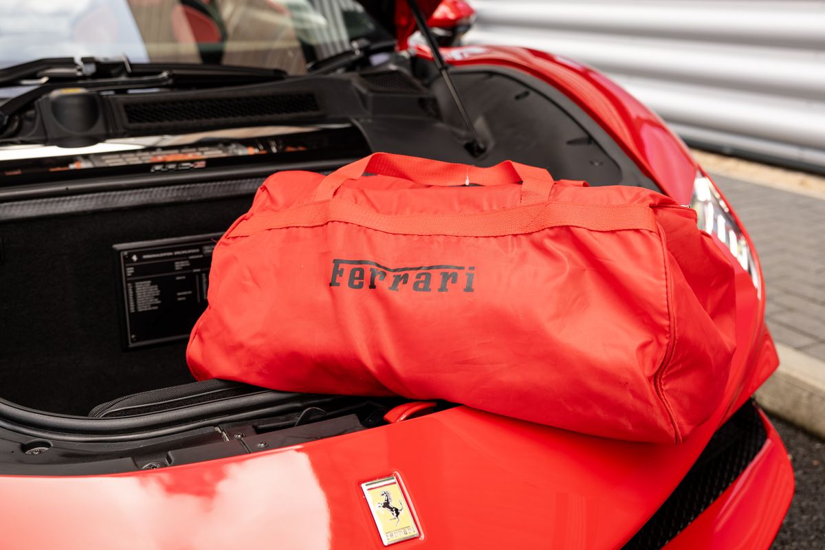 2022 Ferrari SF90 Spider Assetto Fiorano