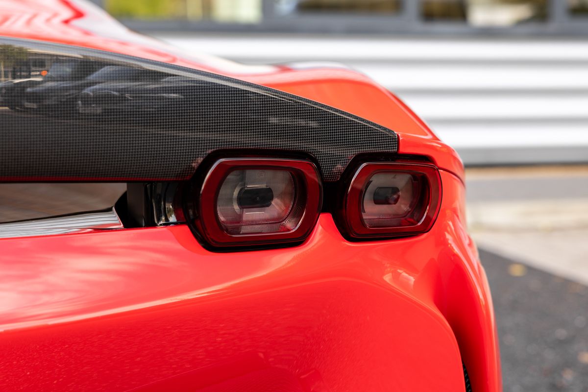 2022 Ferrari SF90 Spider Assetto Fiorano