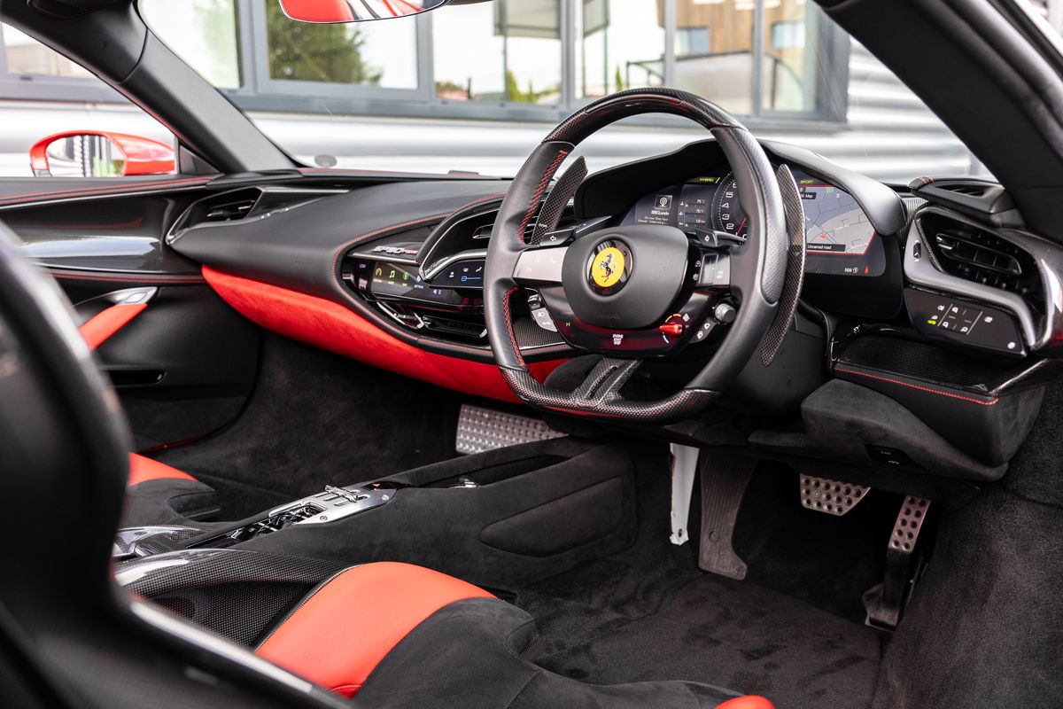 2022 Ferrari SF90 Spider Assetto Fiorano