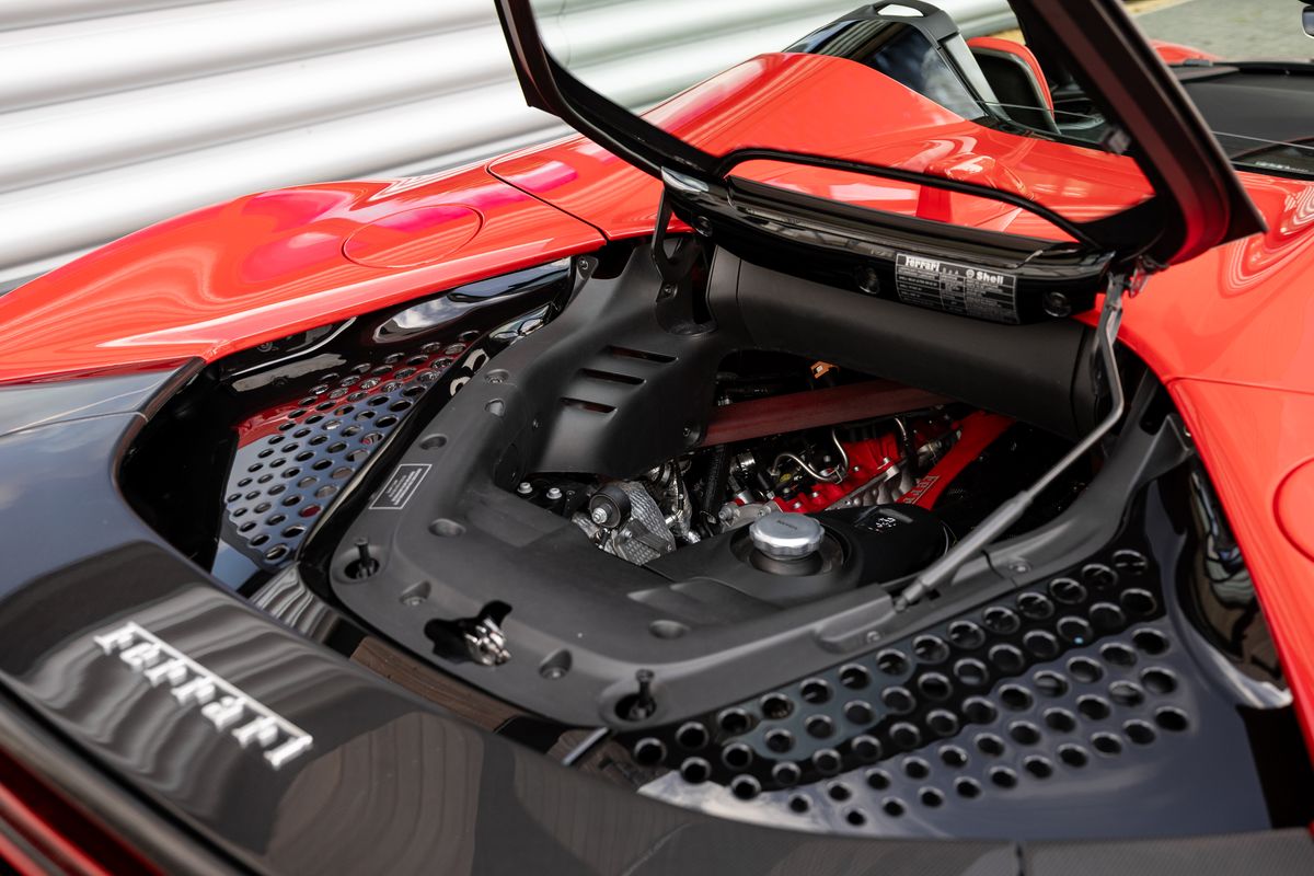 2022 Ferrari SF90 Spider Assetto Fiorano