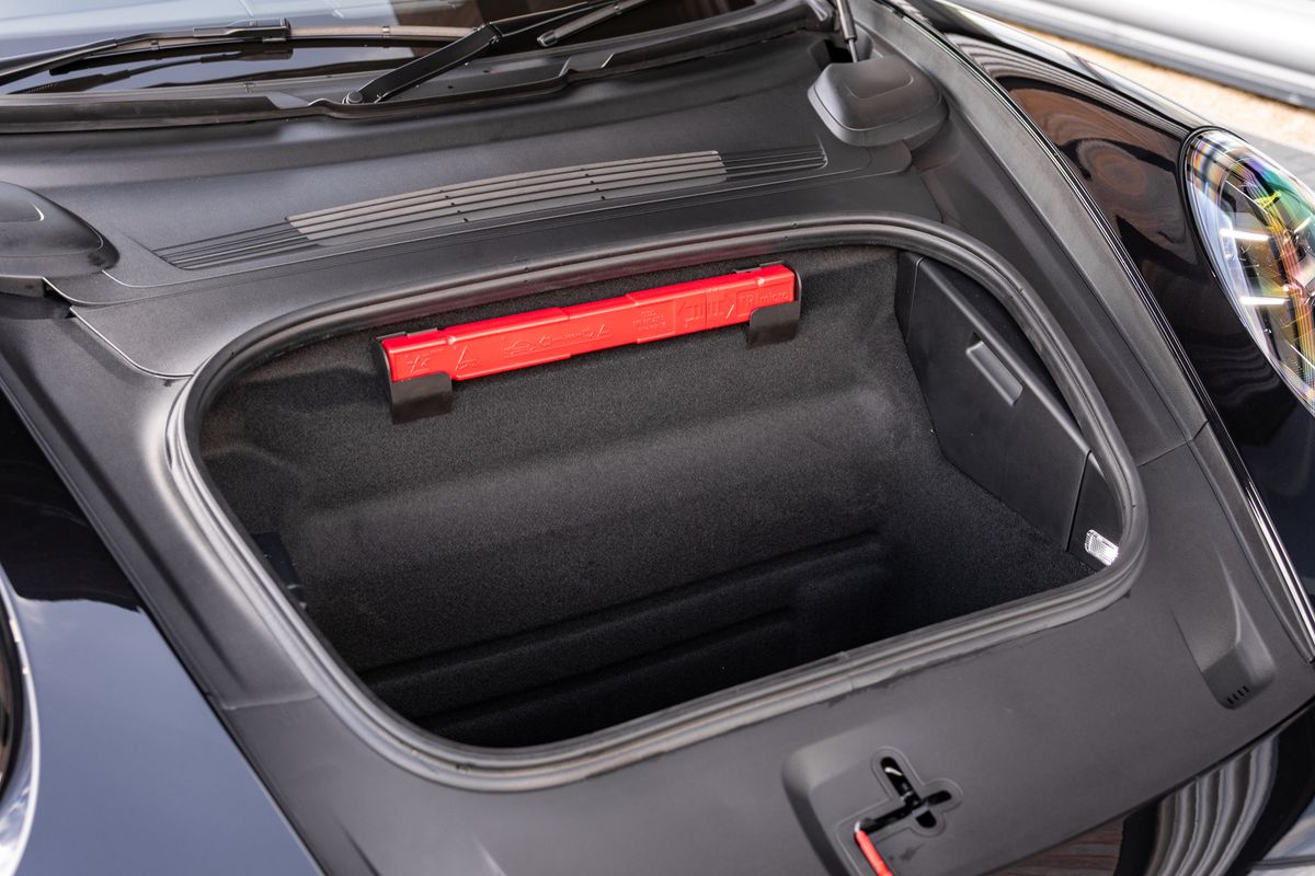 2025 Porsche 911 (992.2) Targa 4 GTS