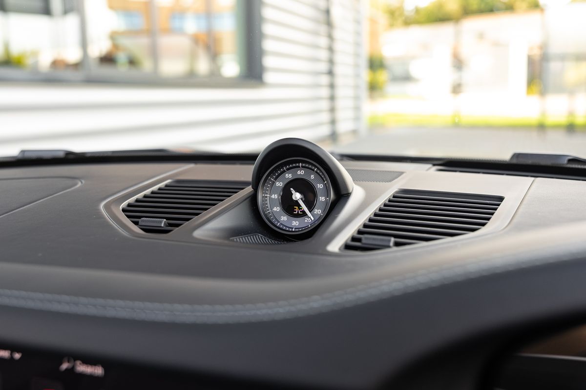 2025 Porsche 911 (992.2) Targa 4 GTS