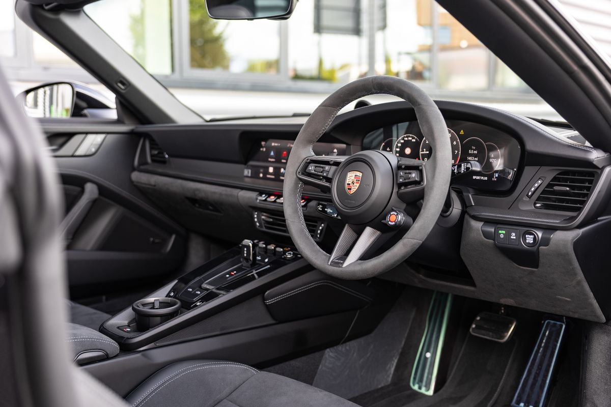 2025 Porsche 911 (992.2) Targa 4 GTS