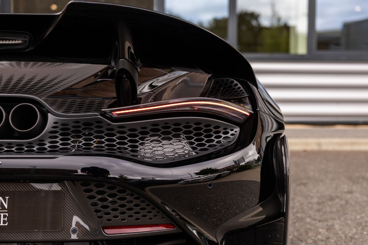 2022 McLaren 765LT Spider