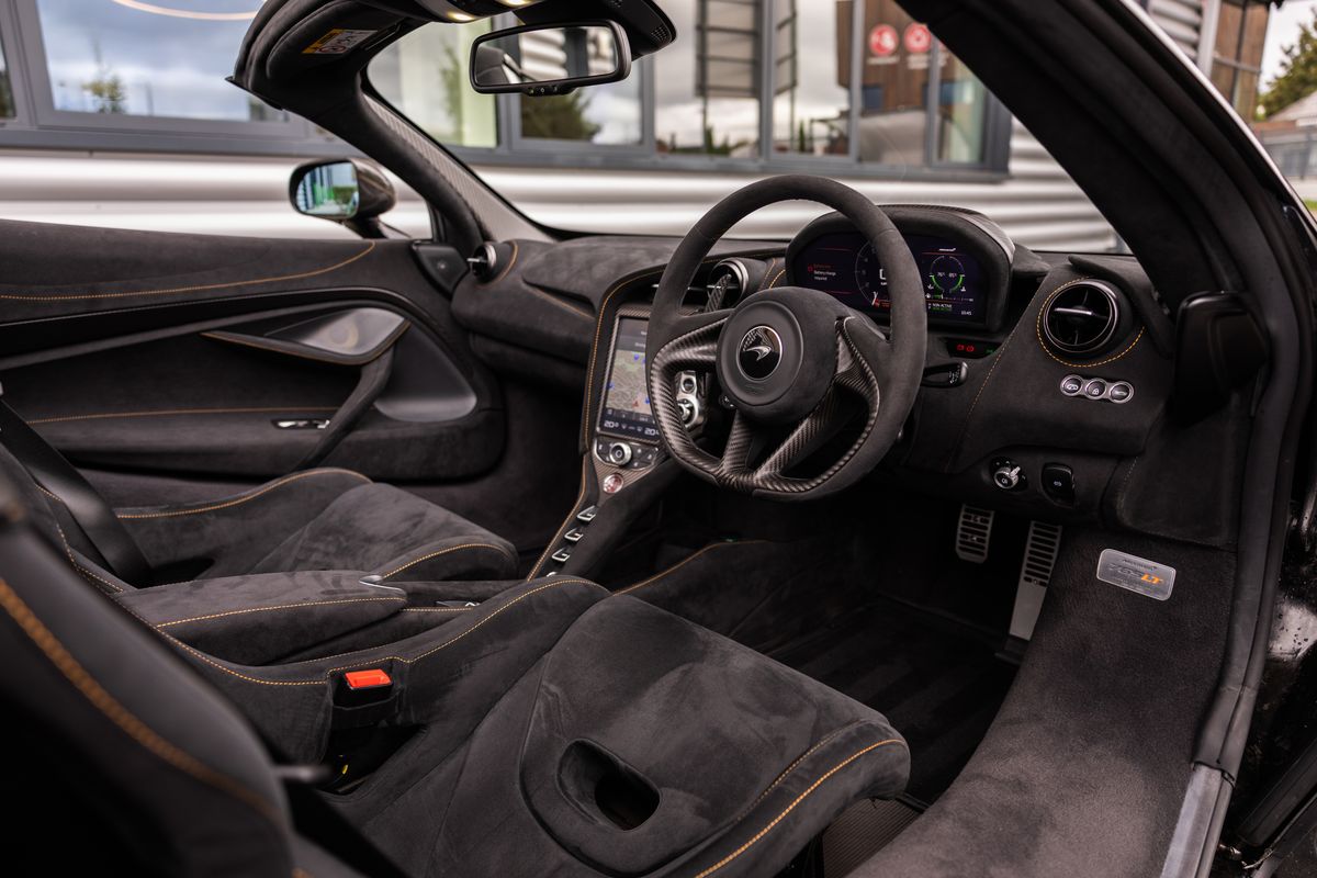 2022 McLaren 765LT Spider