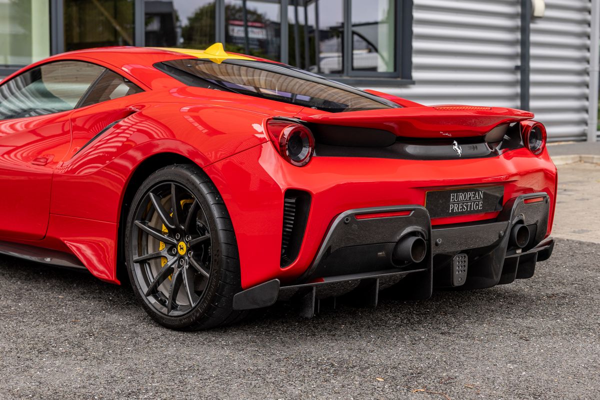 2019 Ferrari 488 Pista