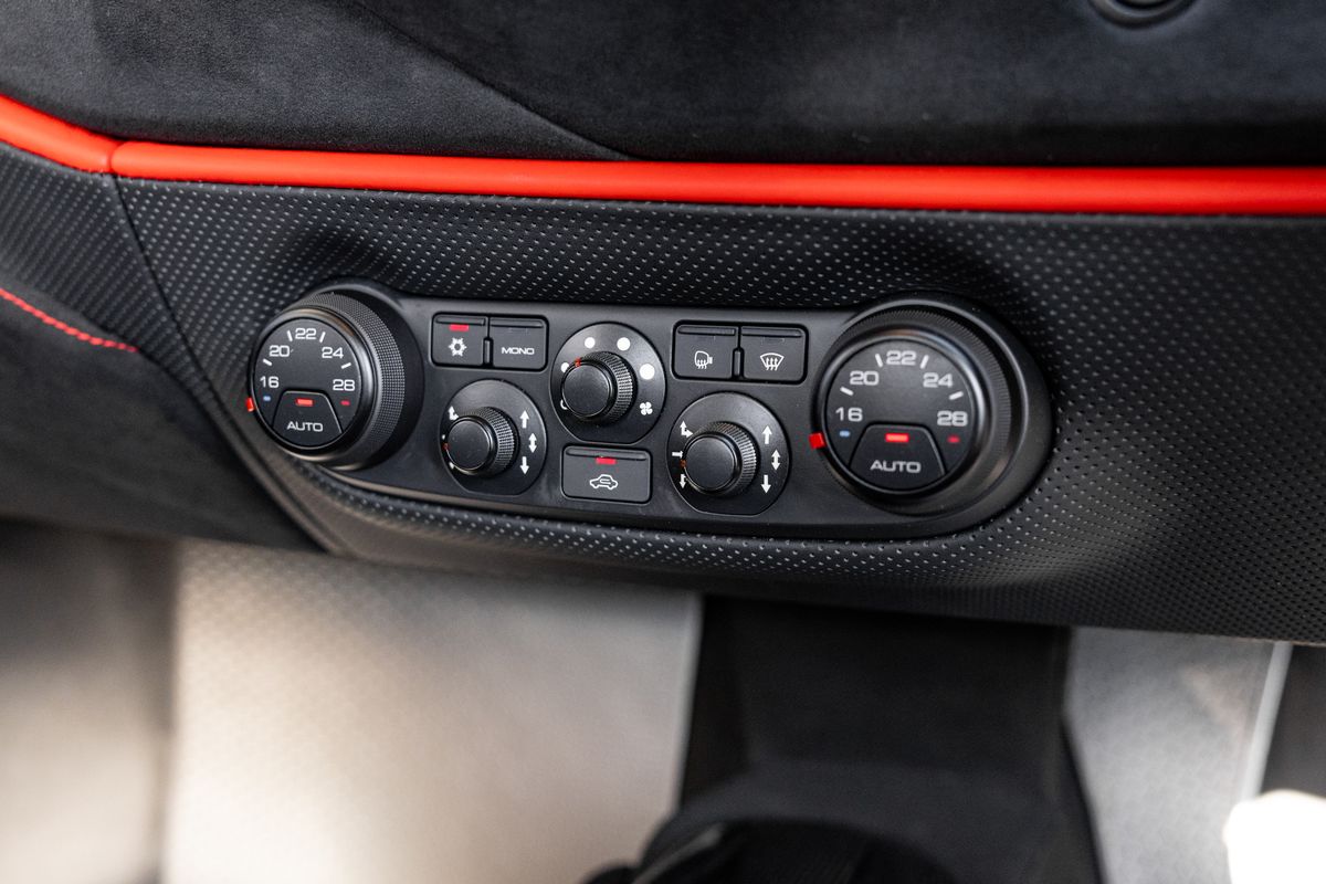 2019 Ferrari 488 Pista
