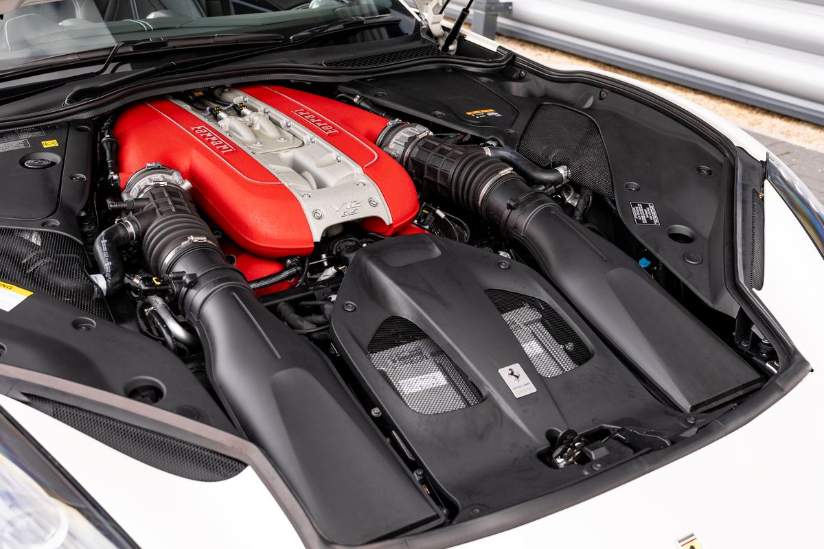 2021 Ferrari 812 GTS