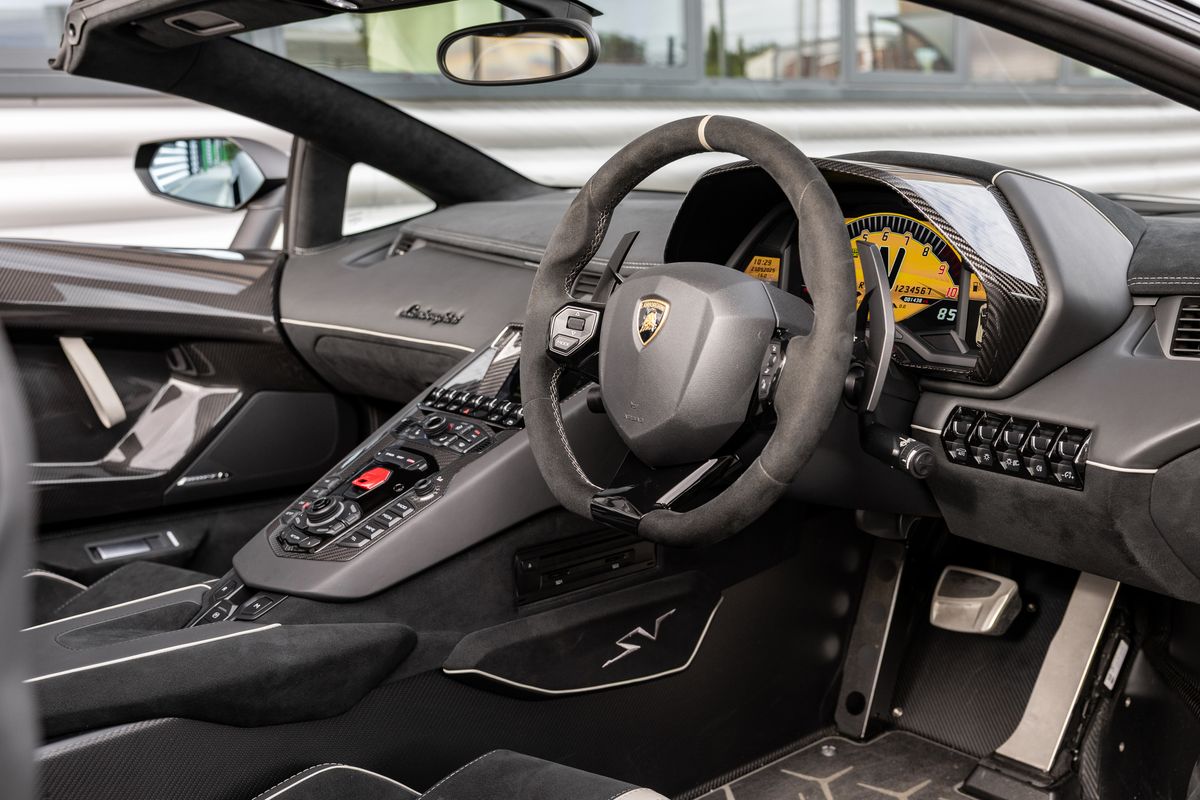 2016 Lamborghini Aventador SV Roadster