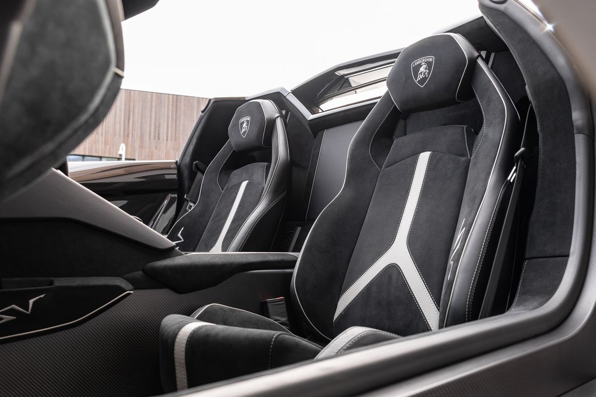2016 Lamborghini Aventador SV Roadster