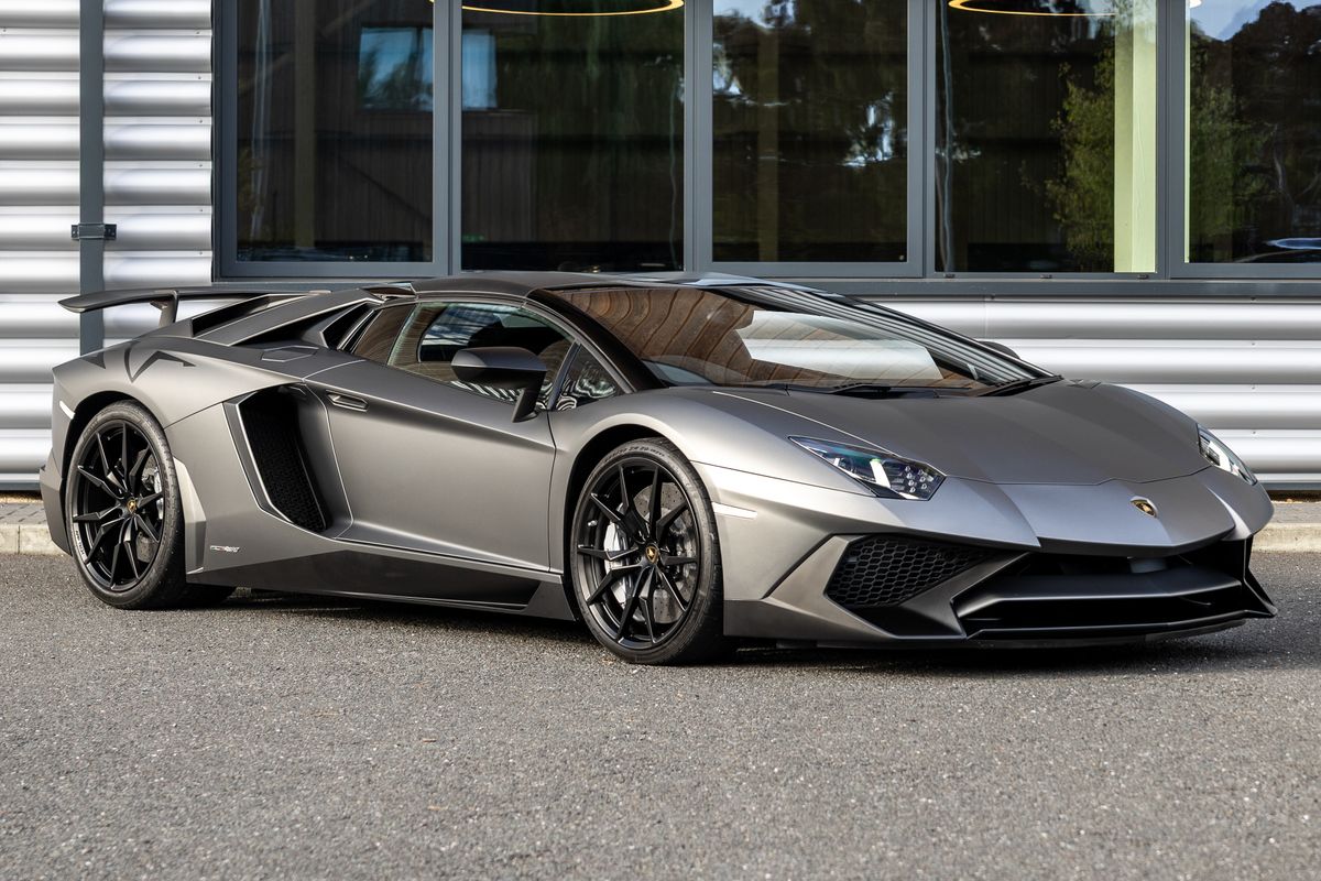 2016 Lamborghini Aventador SV Roadster
