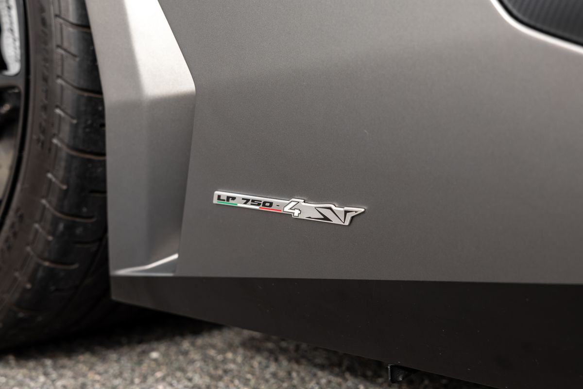 2016 Lamborghini Aventador SV Roadster