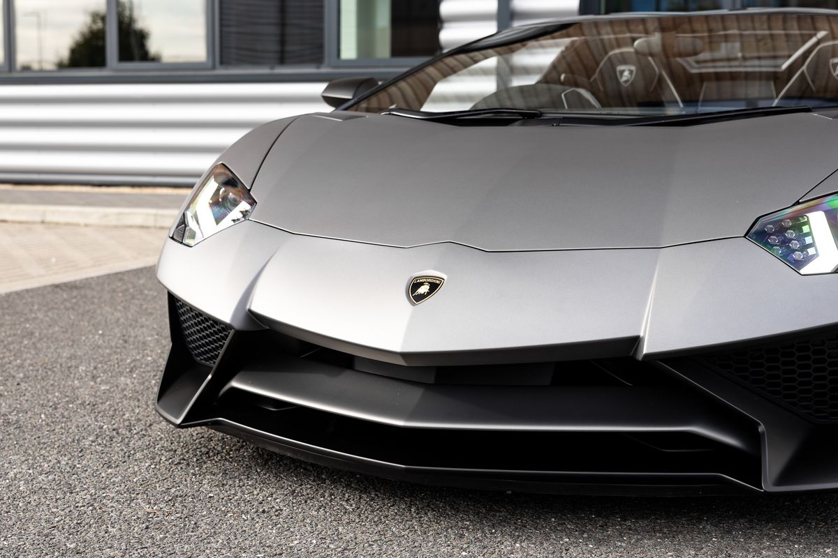 2016 Lamborghini Aventador SV Roadster