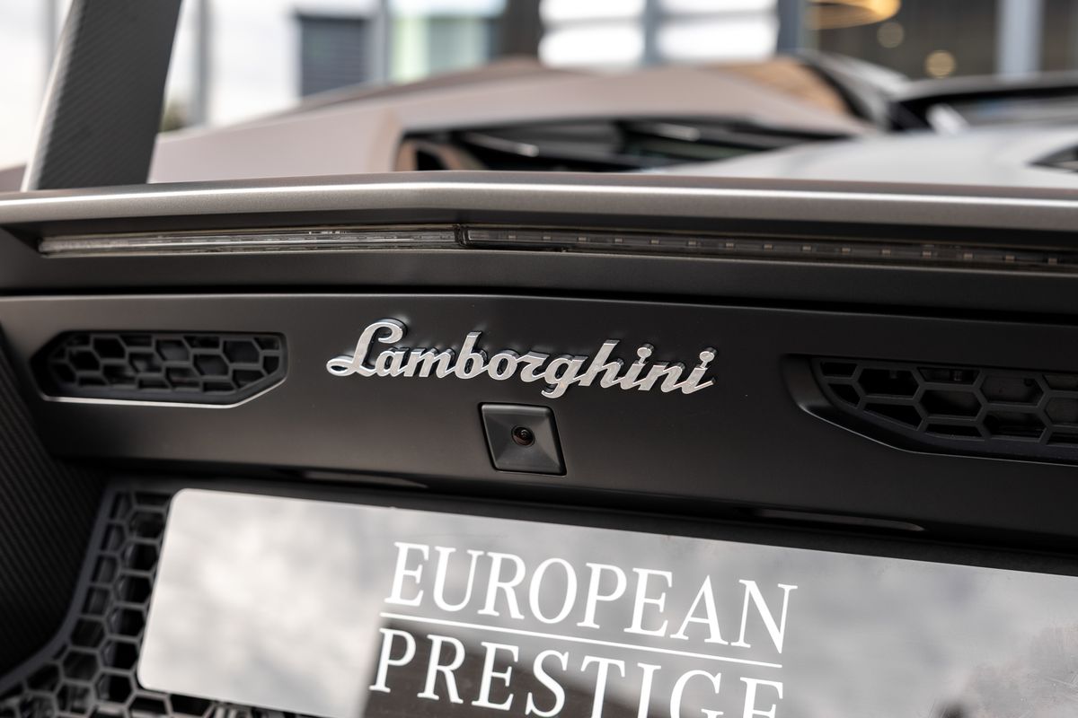 2016 Lamborghini Aventador SV Roadster