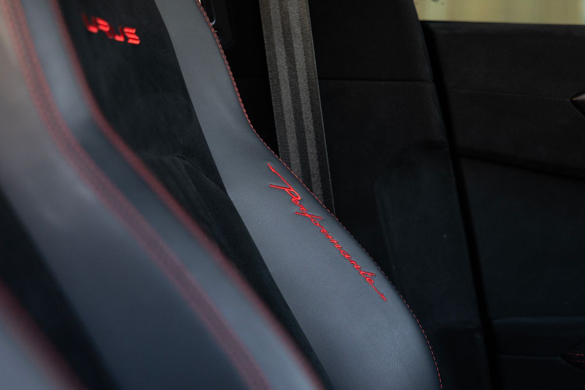 2023 Lamborghini Urus Performante