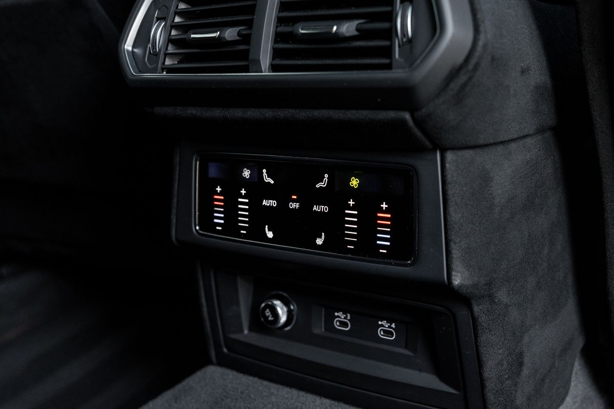 2023 Lamborghini Urus Performante