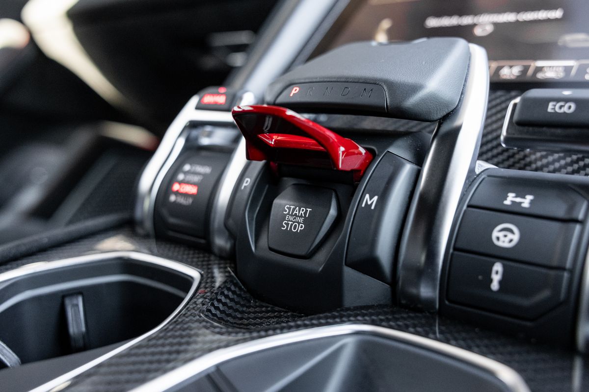 2023 Lamborghini Urus Performante