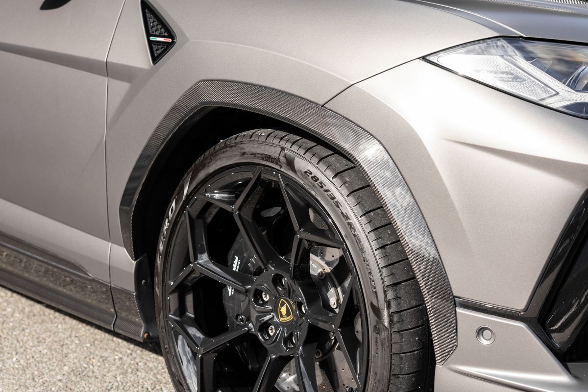 2023 Lamborghini Urus Performante