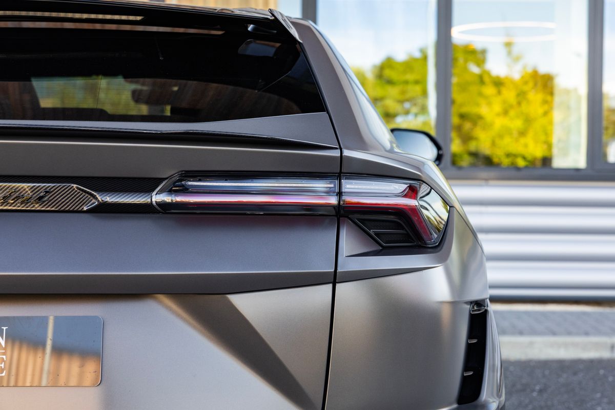 2023 Lamborghini Urus Performante