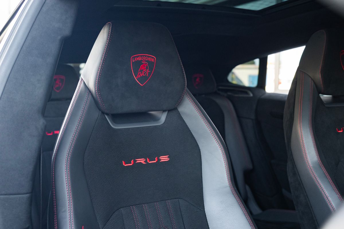 2023 Lamborghini Urus Performante