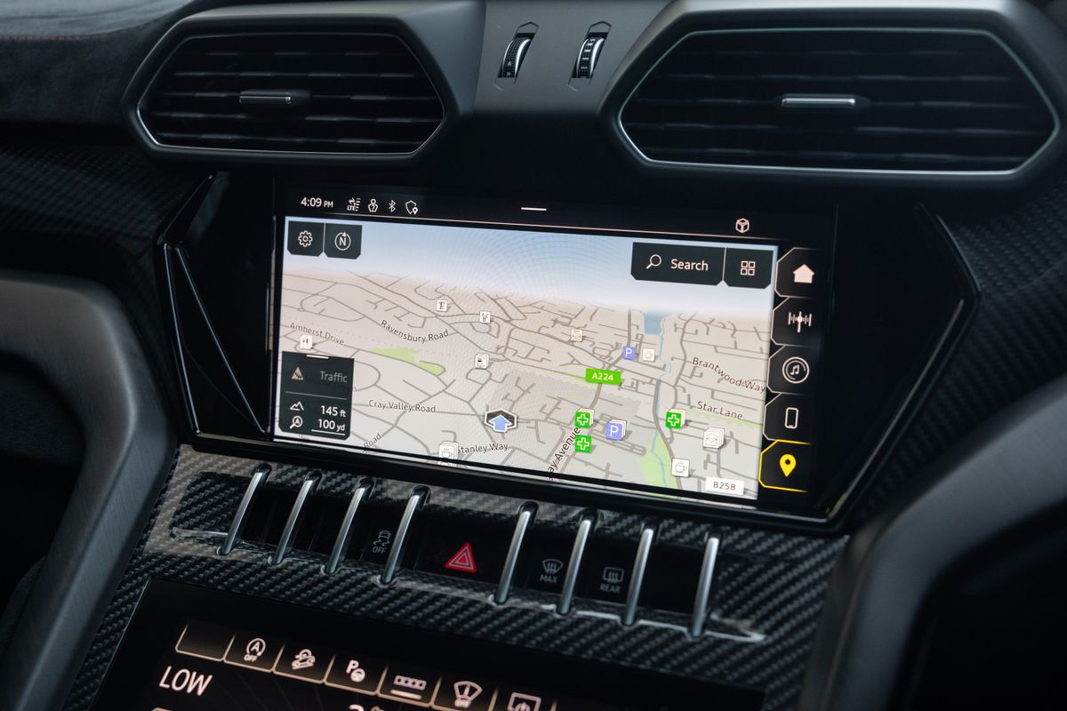2023 Lamborghini Urus Performante