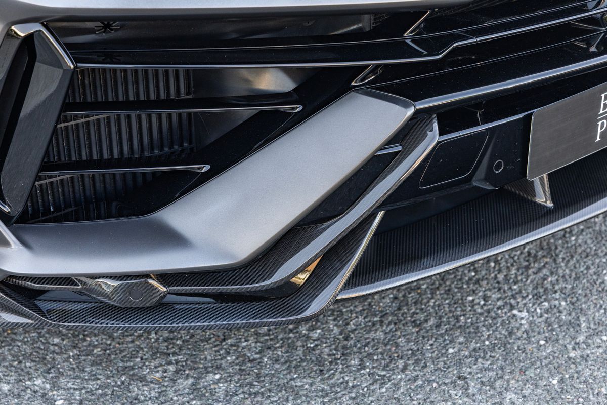 2023 Lamborghini Urus Performante