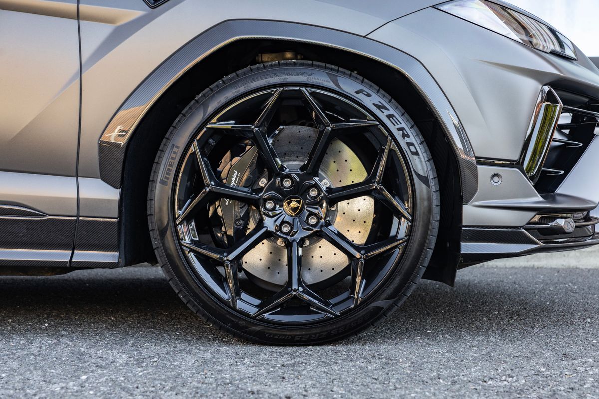 2023 Lamborghini Urus Performante