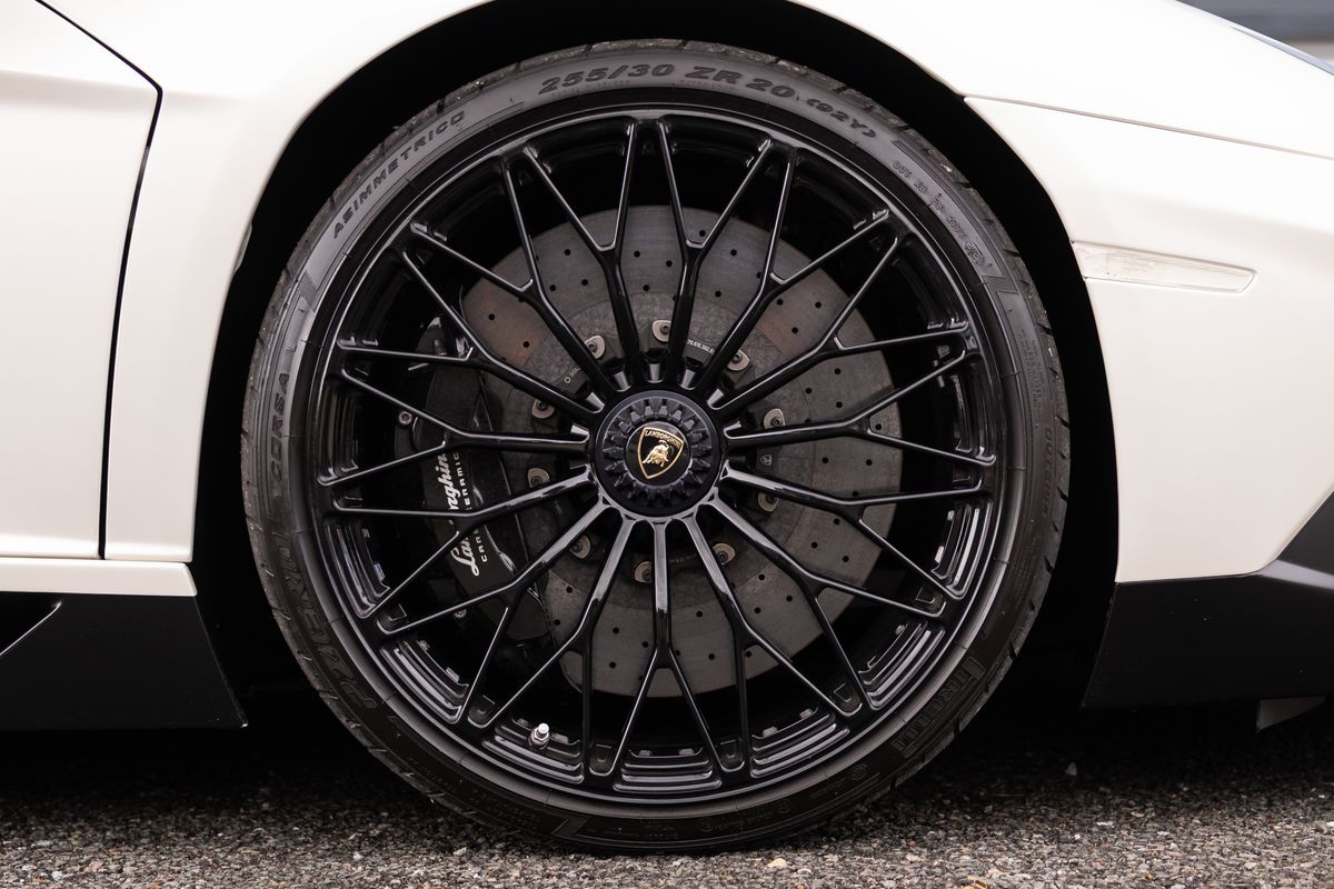 2016 Lamborghini Aventador SV Roadster